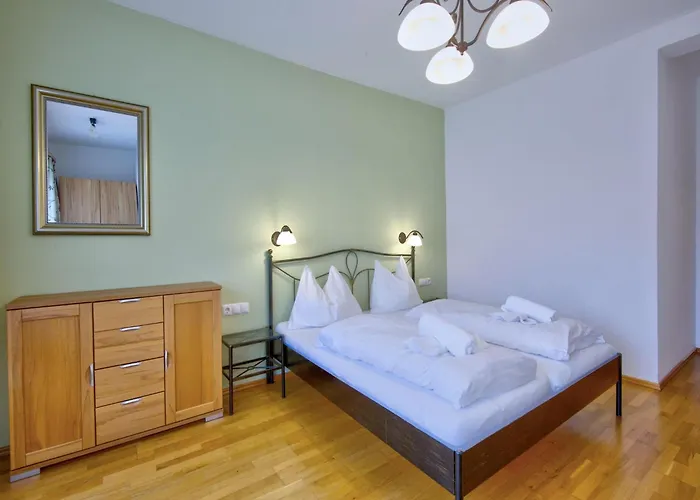 Vicky With Infrared Cabin, Cleaning Included *