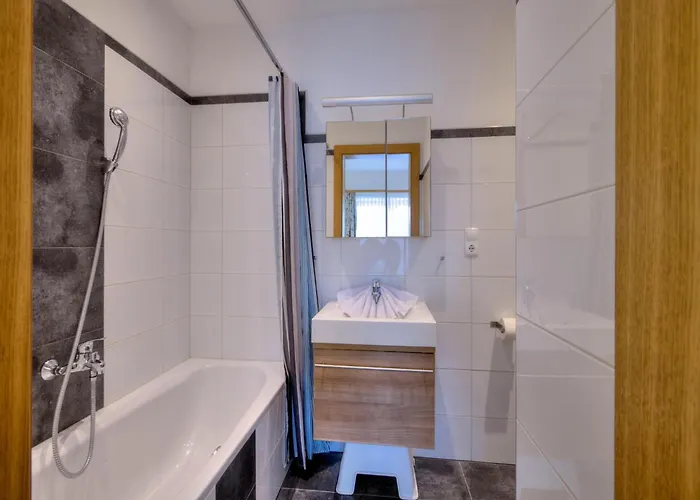 Vicky With Infrared Cabin, Cleaning Included فيلدشوناو