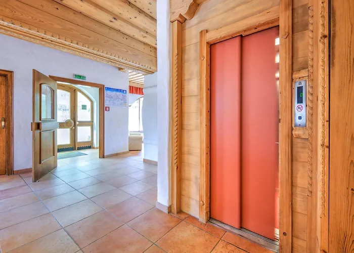 Vicky With Infrared Cabin, Cleaning Included