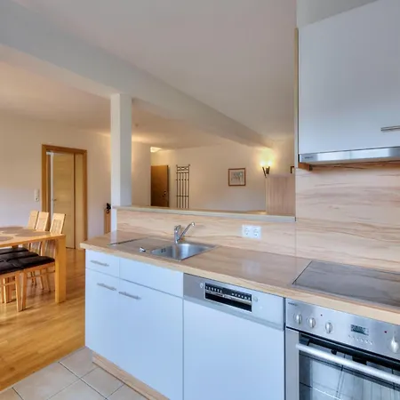 Vicky With Infrared Cabin, Cleaning Included