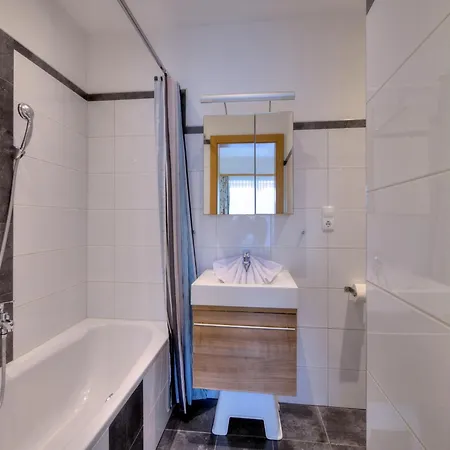 Vicky With Infrared Cabin, Cleaning Included Niederau